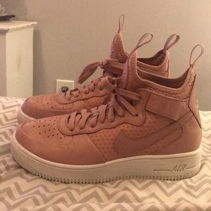 womens nike hightops